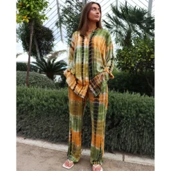 Liberté dame skjorte FREJA - ARMY BROWN TIE DYE