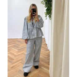 PIECES dame bukser PCHOLLY - Magnet WHITE