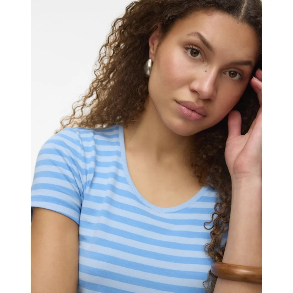 VERO MODA dame t-shirt VMLOTTE - Azure Blue Stripes AIRY BLUE